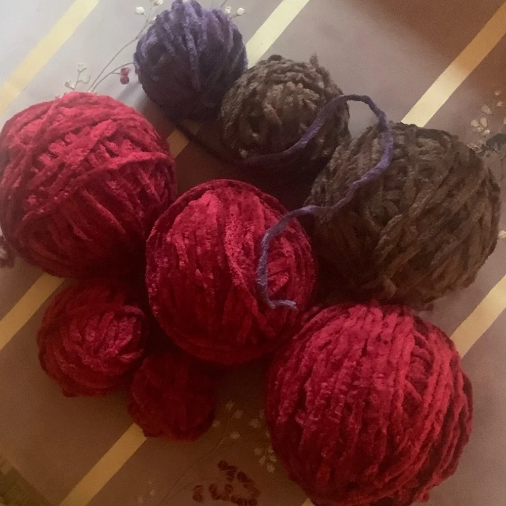 Assorted Chenille Yarn - Picture 4 of 9